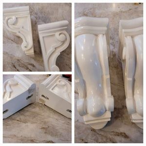 2 Decorative Corbels